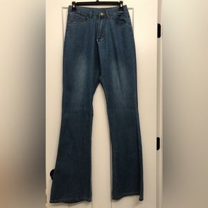 NWOT Boutique brand medium wash denim flare leg pants size small